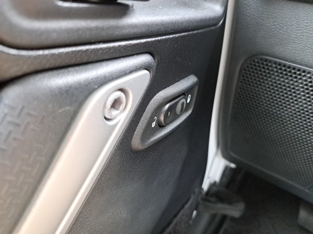 2016 Jeep Wrangler Unlimited Sahara photo 22