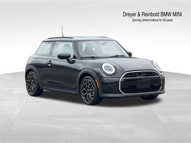2025 MINI Hardtop 2 Door S's photo