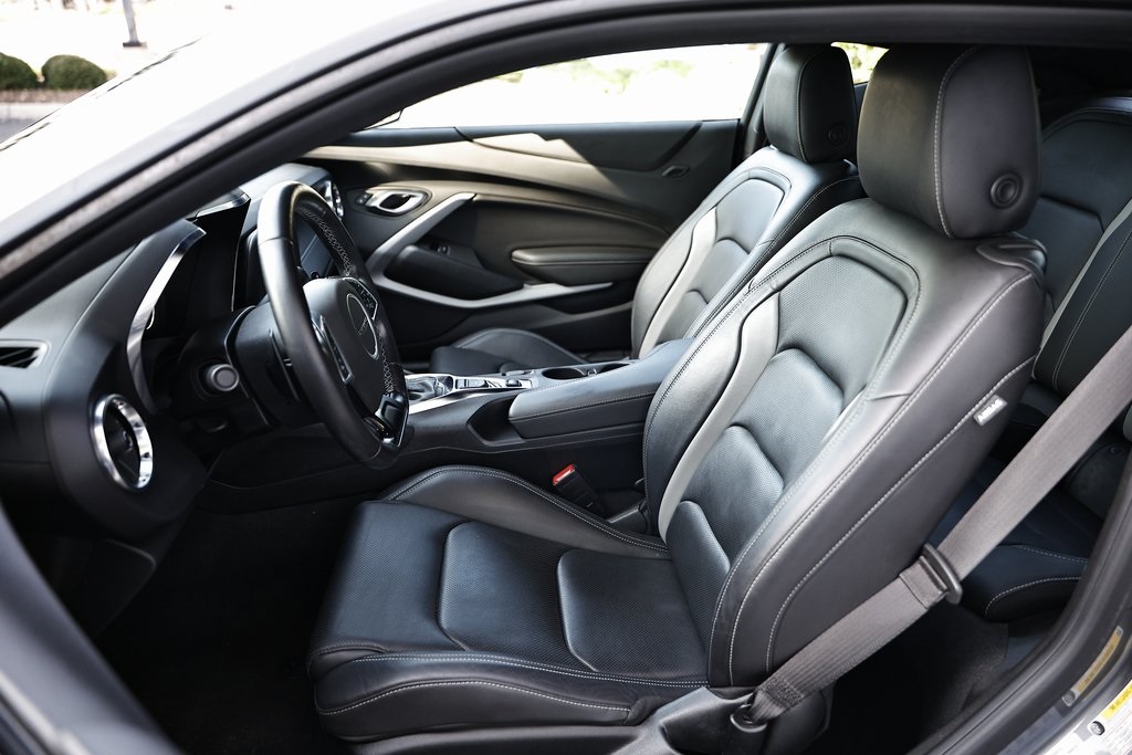 2022 Chevrolet Camaro 2LT photo 22