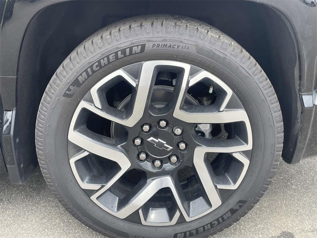 2024 Chevrolet Silverado EV RST photo 22