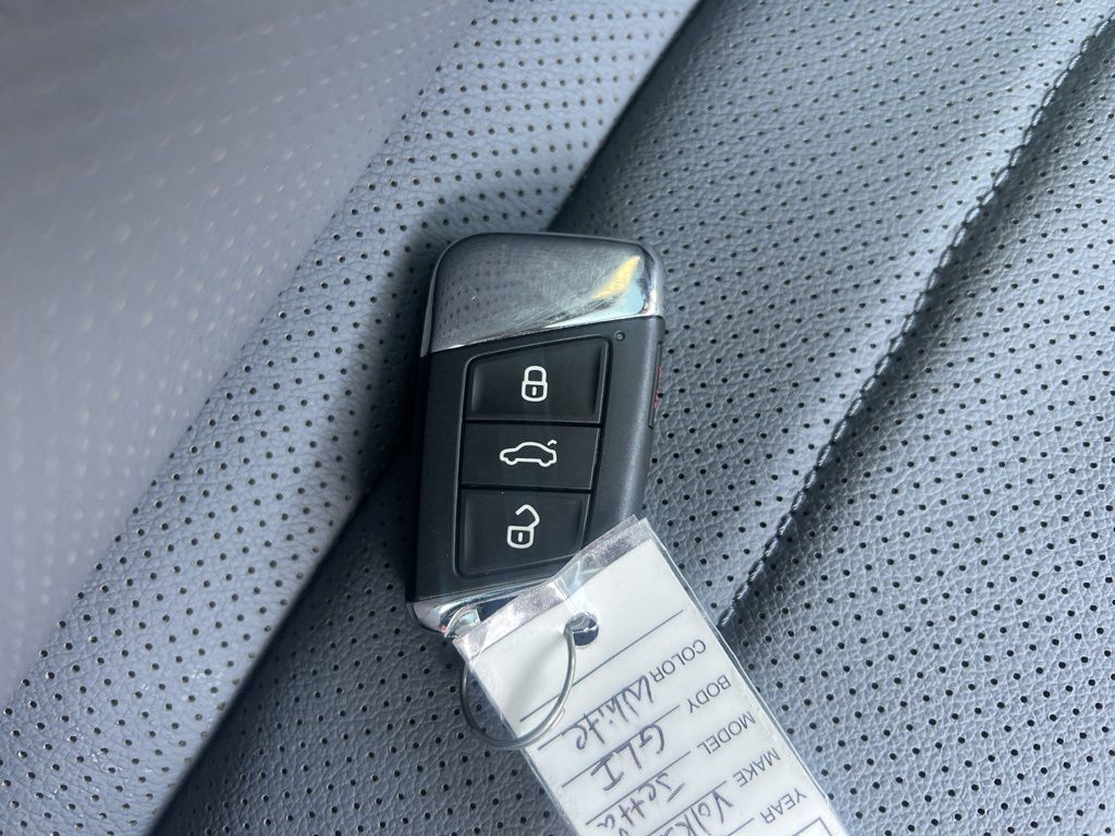 2025 Volkswagen Jetta GLI 2.0T Autobahn photo 19
