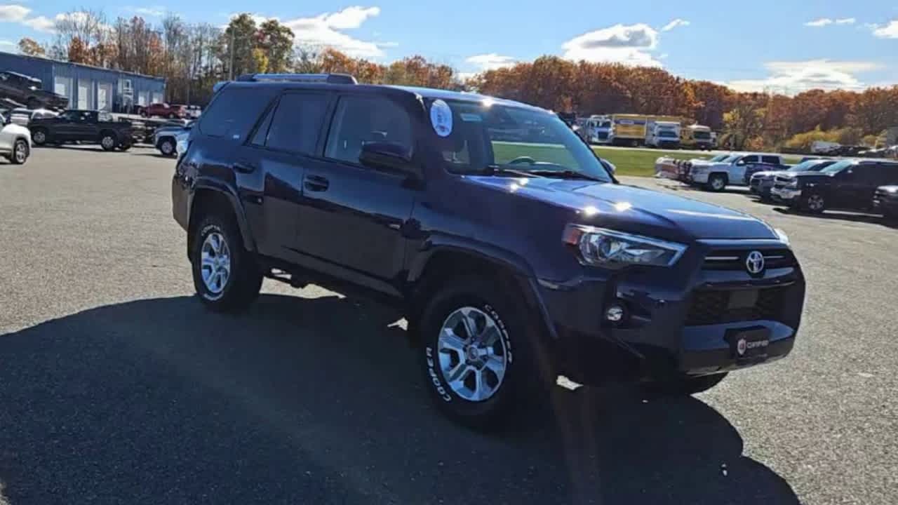 2021 Toyota 4Runner SR5 photo 3