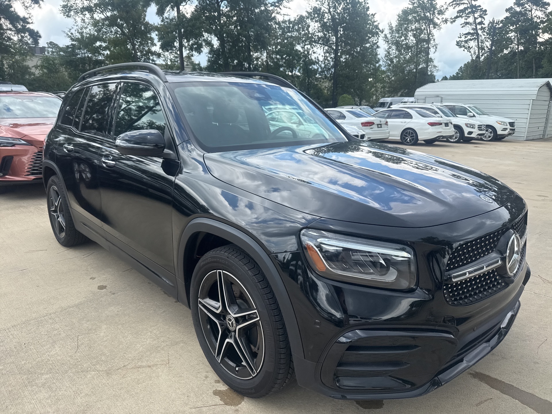 2024 Mercedes Benz GLB 250 photo 2