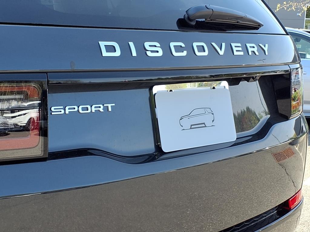 2025 Land Rover Discovery Sport S photo 18