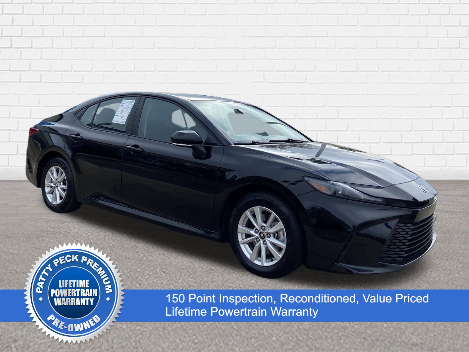 2025 Toyota Camry LE's photo