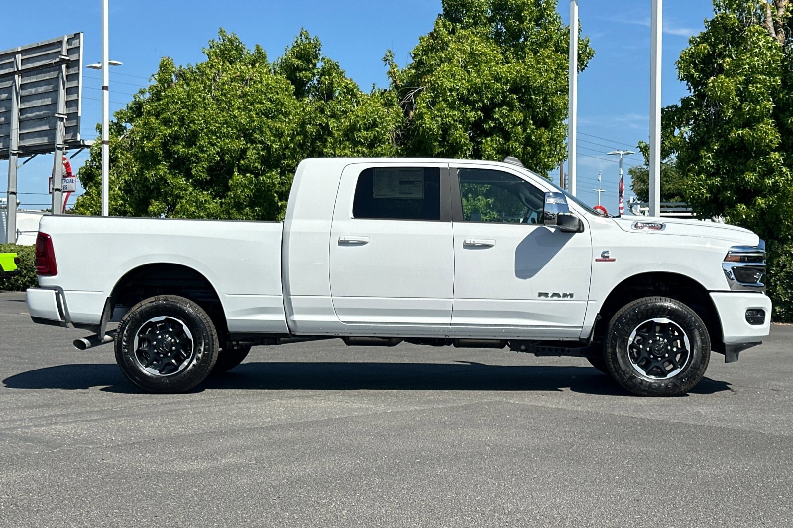 2025 Ram 2500 Laramie photo 3
