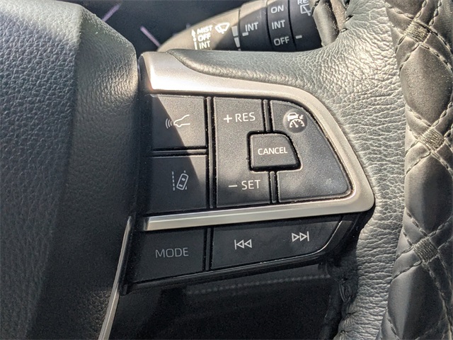 2022 Toyota Sienna XLE photo 23