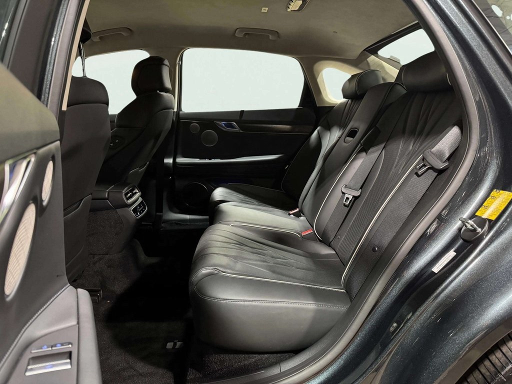 2023 Genesis GV80 photo 23