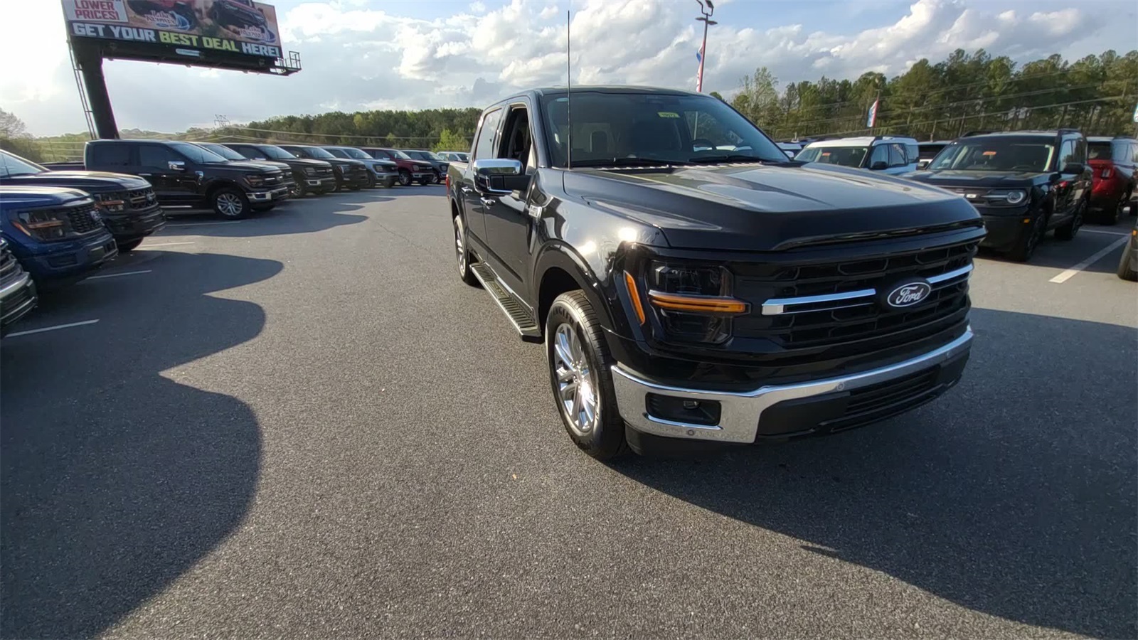 2025 Ford F-150 XLT photo 4