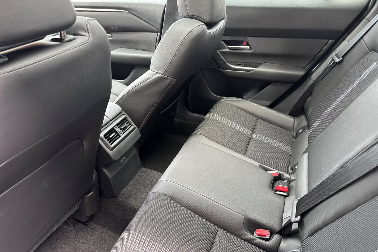 2025 Mazda CX-50 2.5 S Premium photo 12