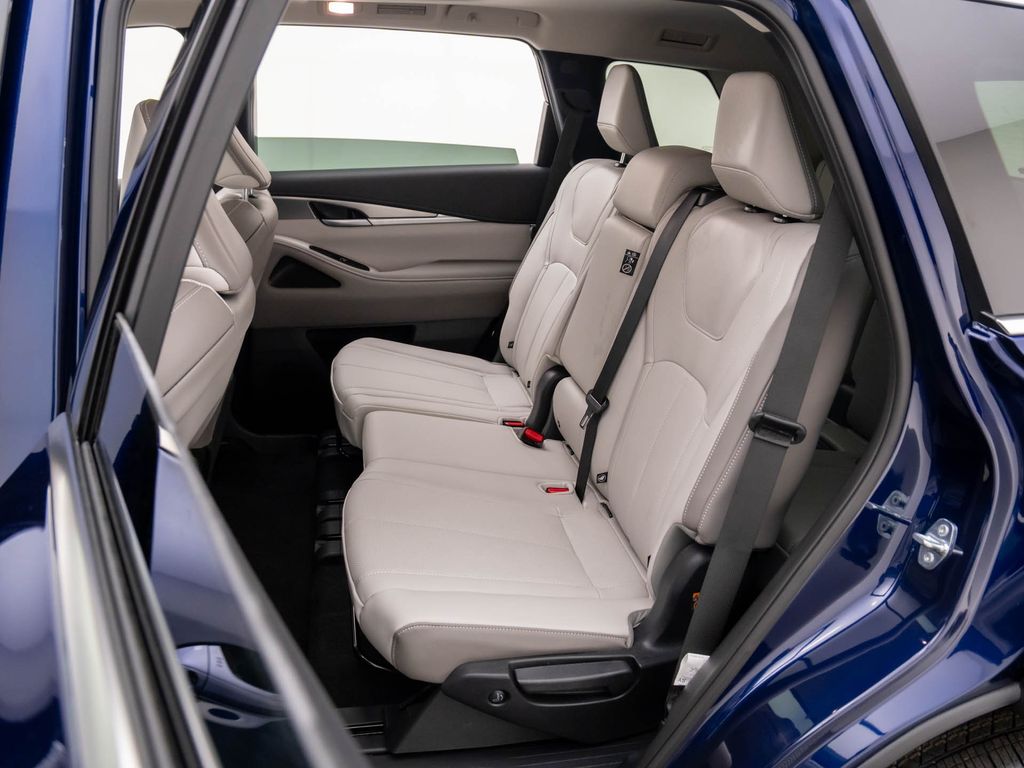 2026 Infiniti QX60 Pure AWD photo 16