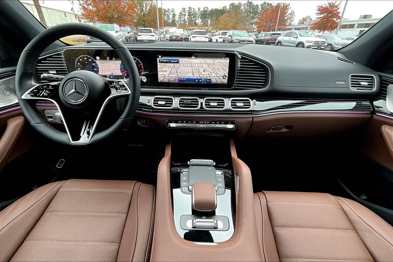 2025 Mercedes Benz GLS 450 4MATIC photo 4