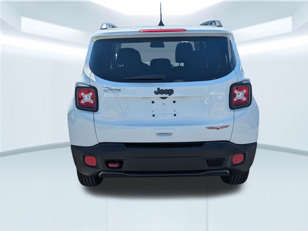 2018 Jeep Renegade Trailhawk photo 3