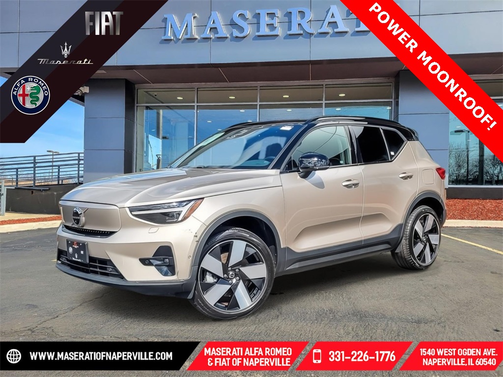 2023 VOLVO XC40 - Image 26