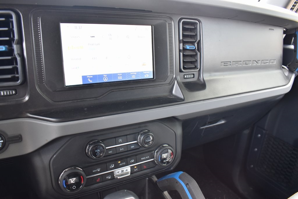 2023 Ford Bronco Black Diamond photo 12