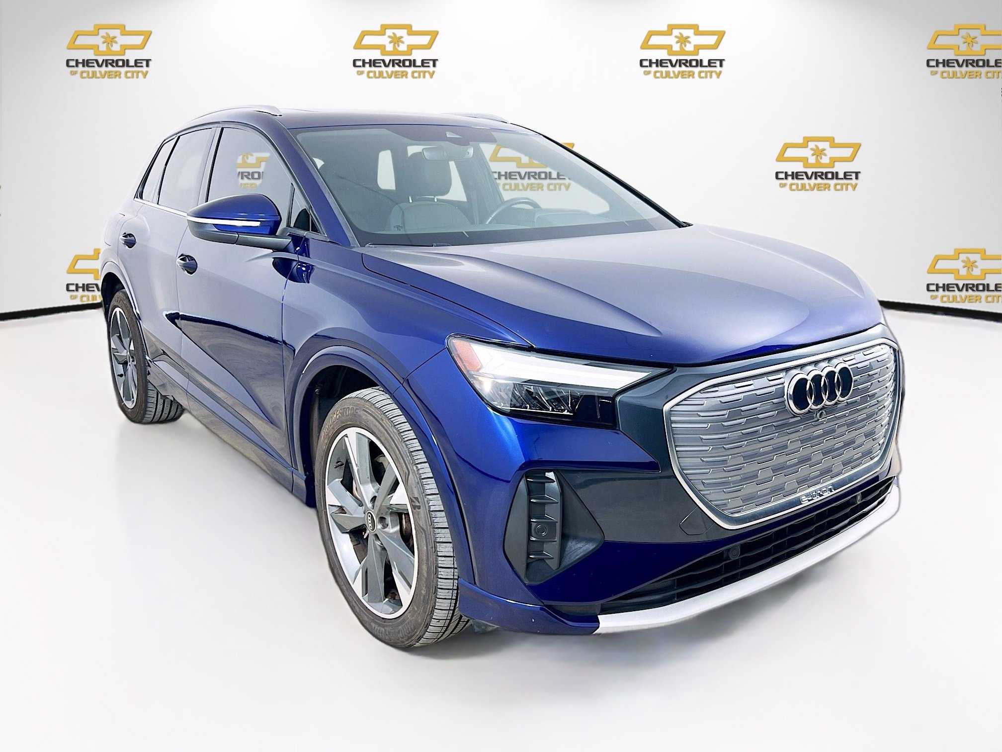 2022 Audi Q4 e-tron Premium's photo