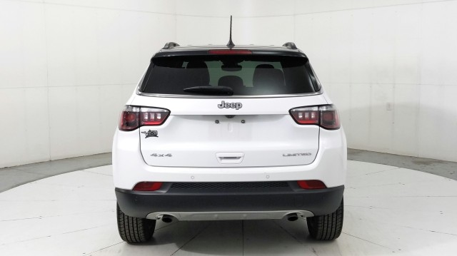Used 2023 WHITE Jeep Limited image 4