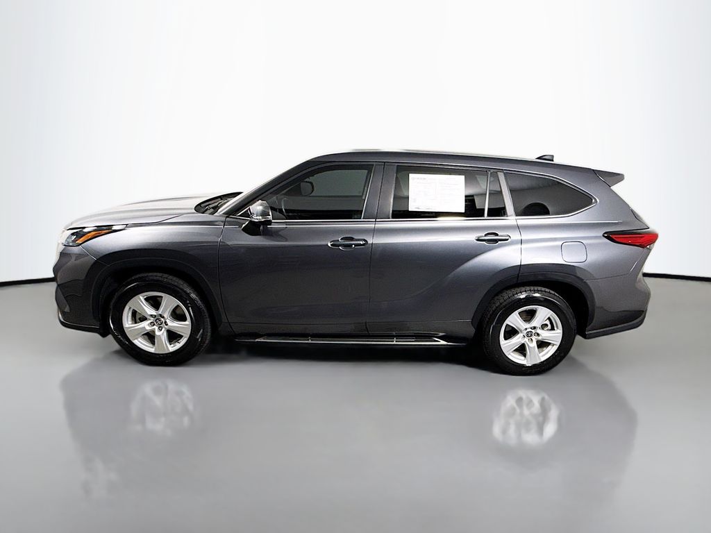 2023 Toyota Highlander Limited Platinum XLE XSE photo 2
