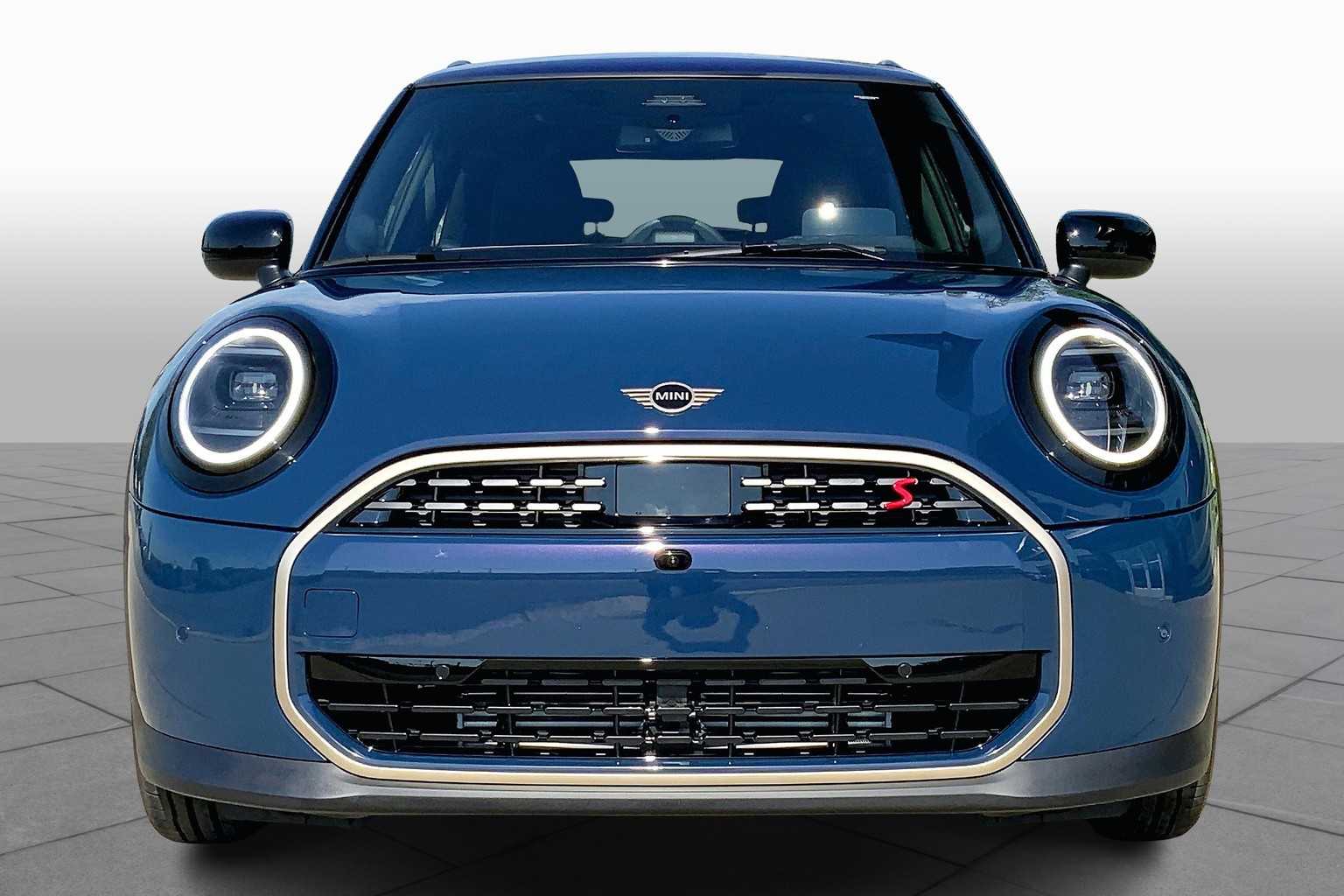 New 2026 MINI 2 Door Iconic Coupe in Houston #T2X68914 | Group 1