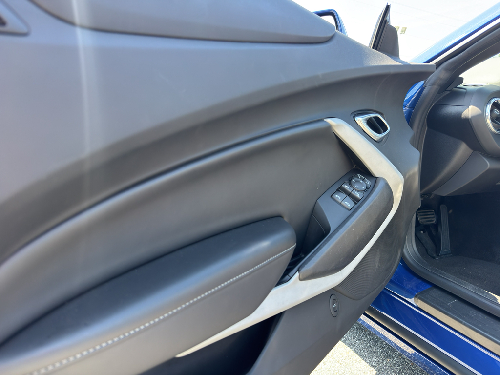 2020 Chevrolet Camaro LT1 photo 14