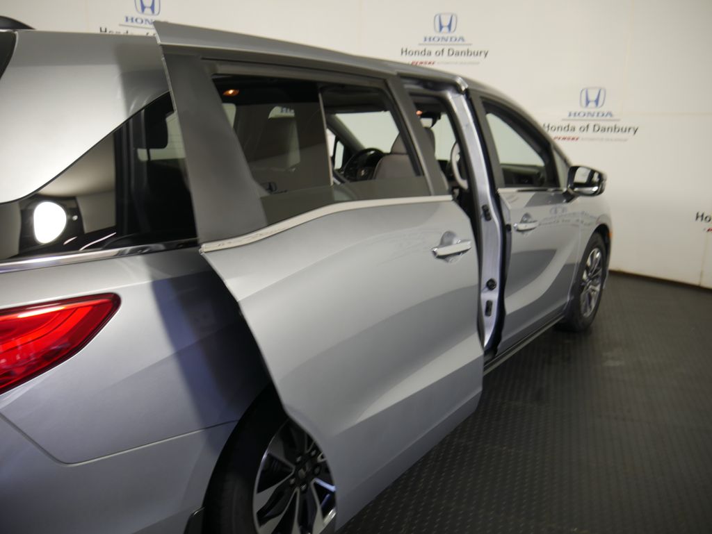 2023 Honda Odyssey EX-L photo 7