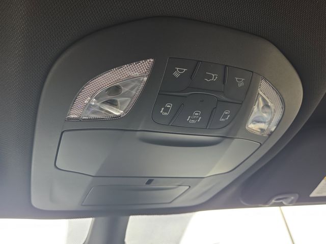 2026 Chrysler Pacifica photo 22