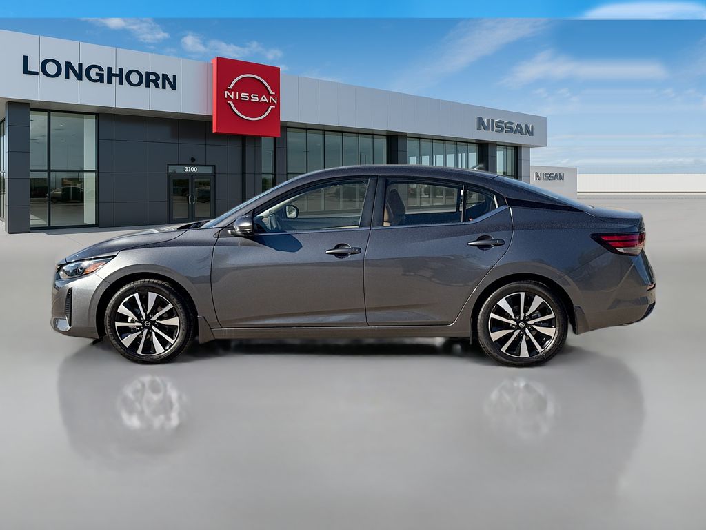 2025 Nissan Sentra SV photo 4