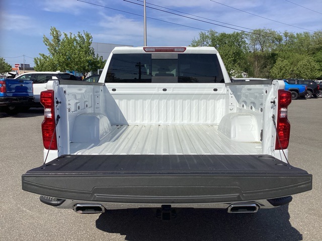 2025 Chevrolet Silverado 1500 LT photo 2