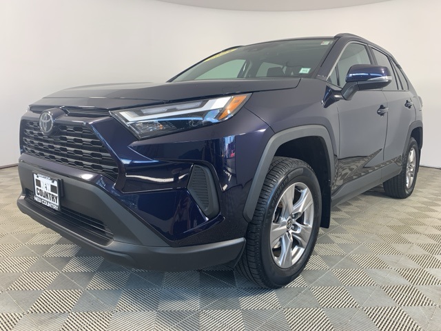 2023 Toyota RAV4 XLE photo 2