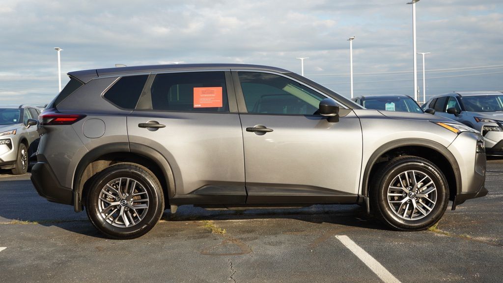 2021 Nissan Rogue S photo 3