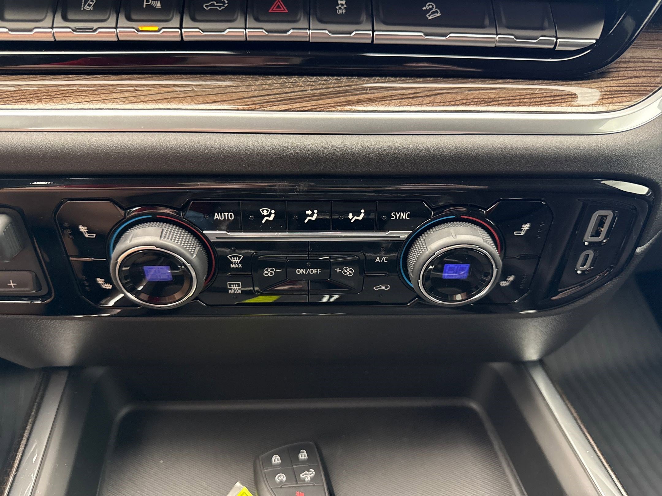 2026 Chevrolet Silverado 2500HD LT photo 37