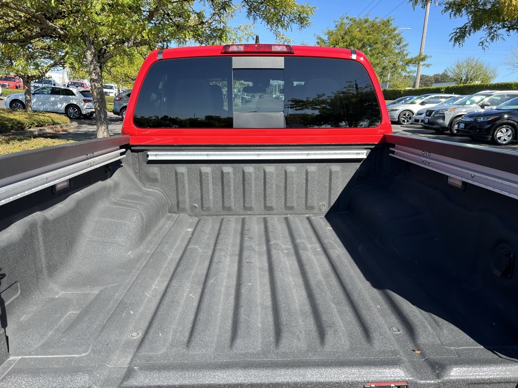 2024 Nissan Frontier PRO-4X photo 9