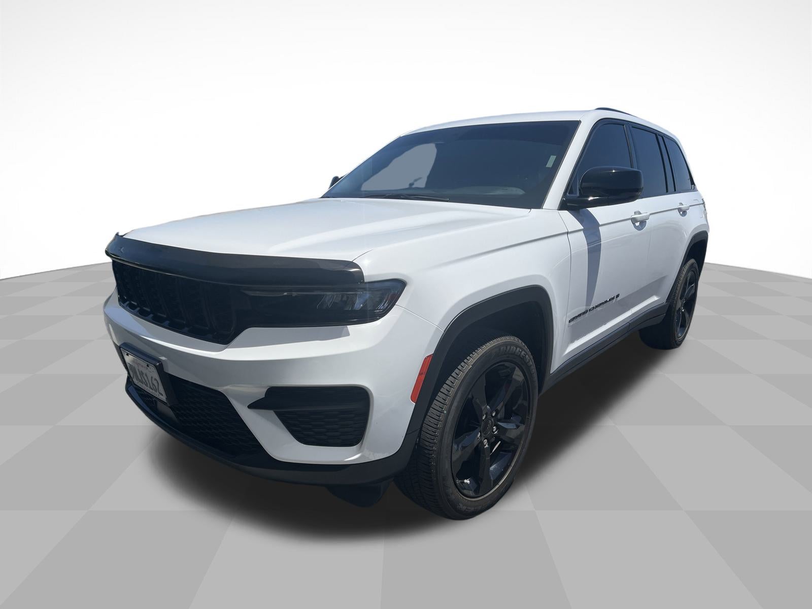 2023 Jeep Grand Cherokee Altitude photo 2