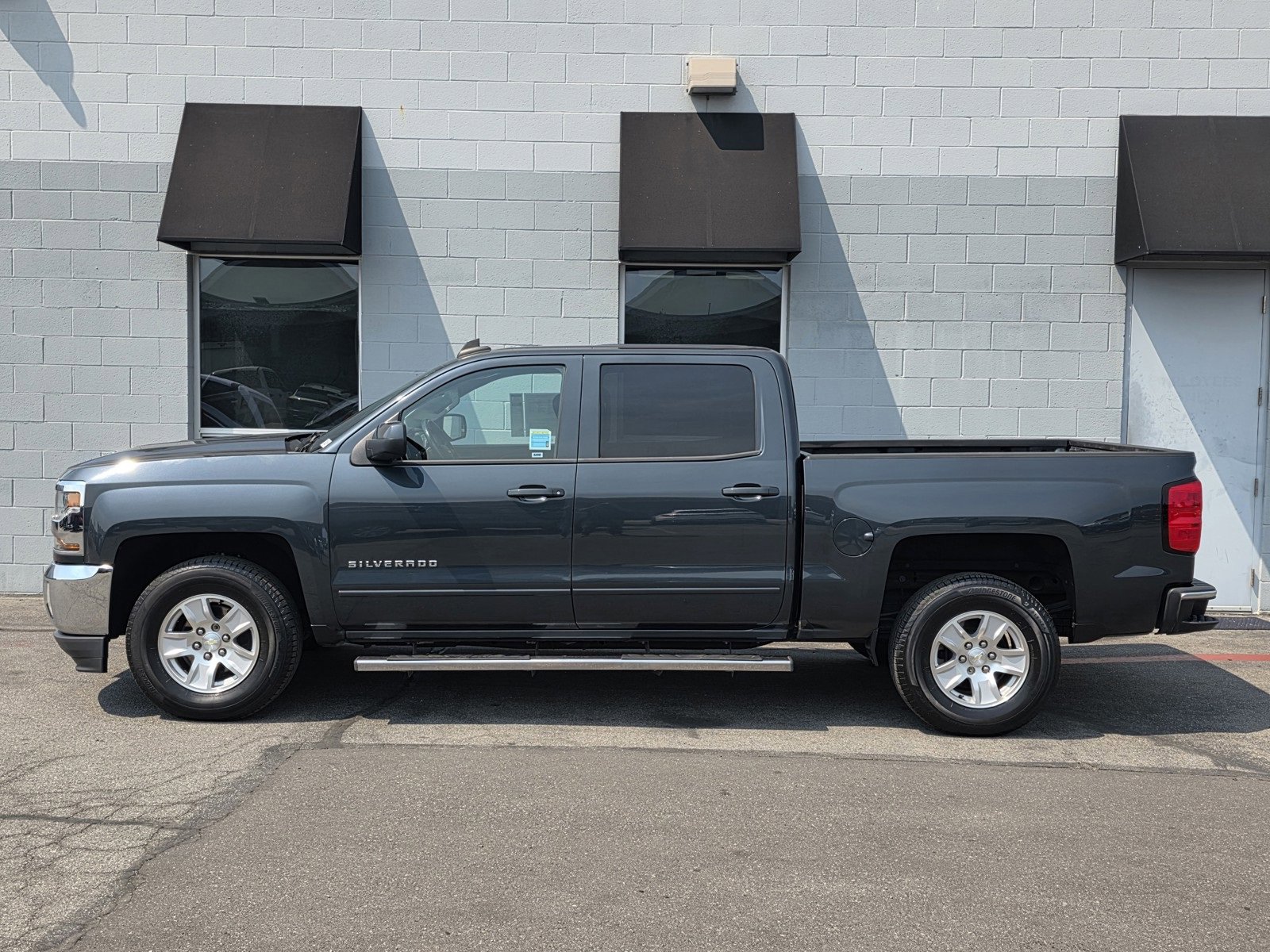 2017 Chevrolet Silverado 1500 LT photo 11