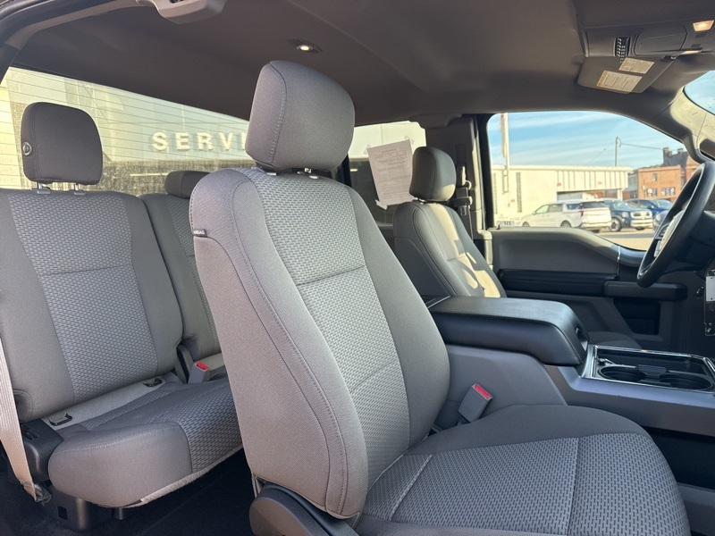 2017 Ford F-250 XLT photo 9