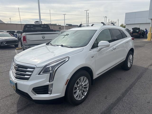 2017 Cadillac XT5 Base photo 2