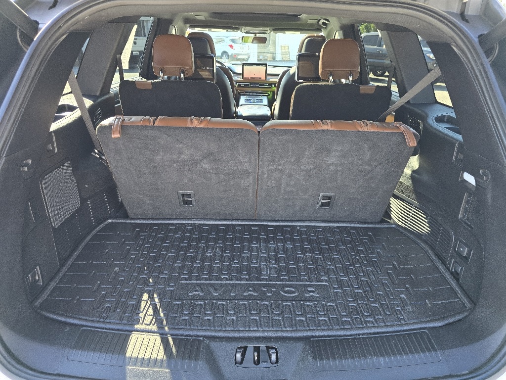 2021 Lincoln Aviator Grand Touring photo 24