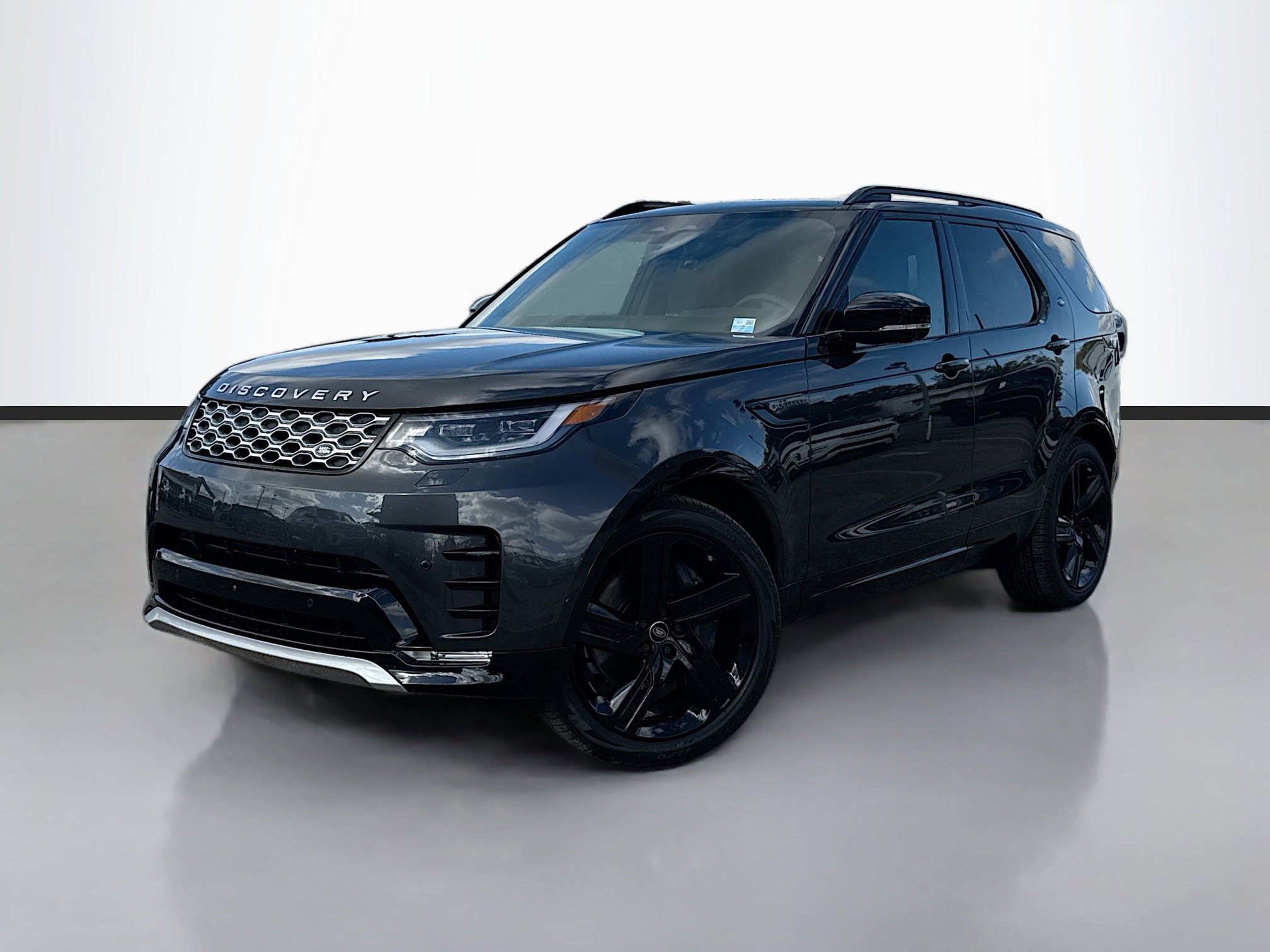 2026 Land Rover Discovery Gemini Edition's photo