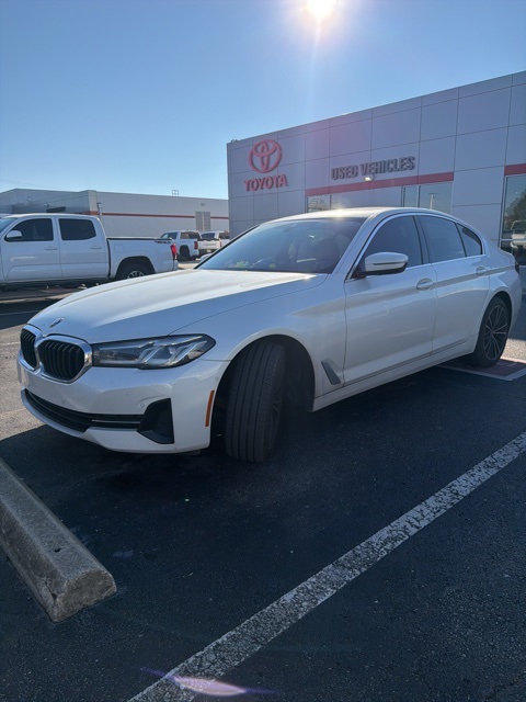 2021 BMW 5 Series 530i's photo