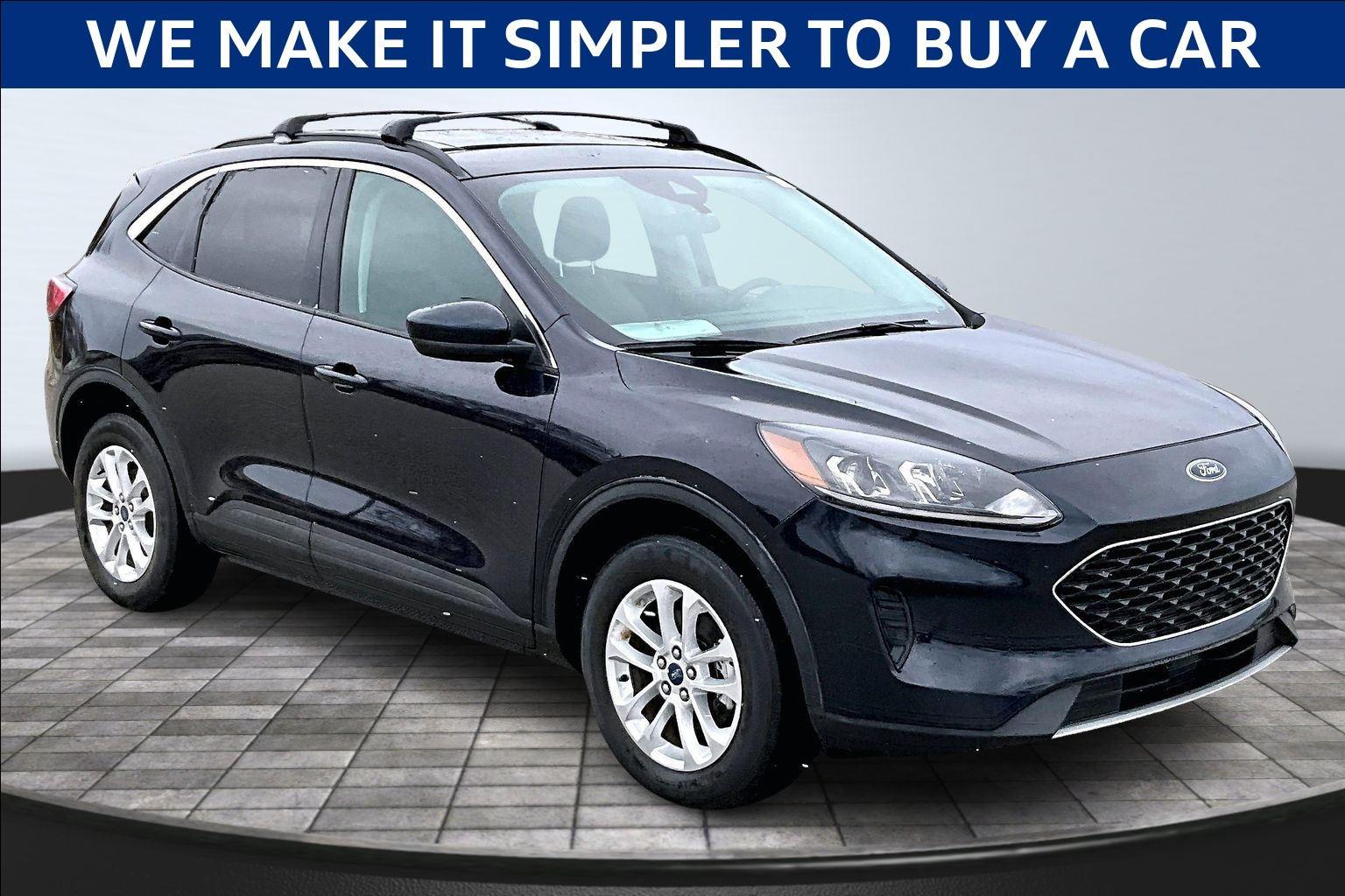 2021 Ford Escape SE's photo