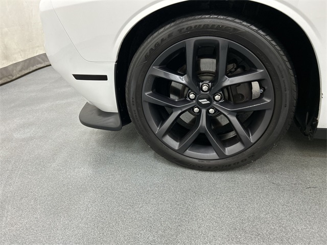 2019 Dodge Challenger R/T photo 3