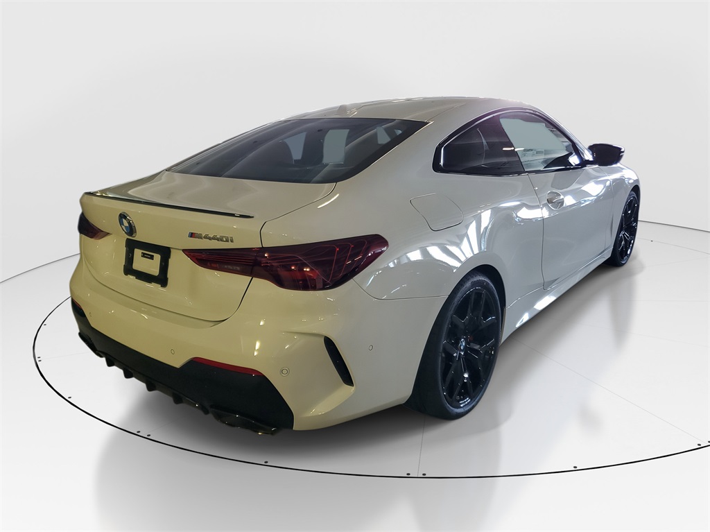 2026 Bmw M440i photo 3