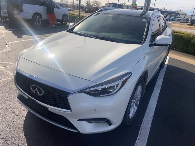 2019 INFINITI QX30 Essential