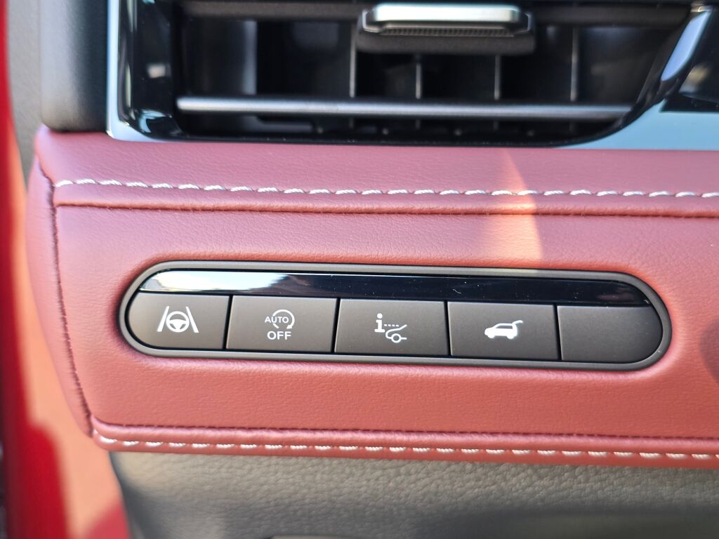 2026 Infiniti QX80 photo 25