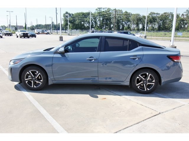 2024 Nissan Sentra SV photo 3