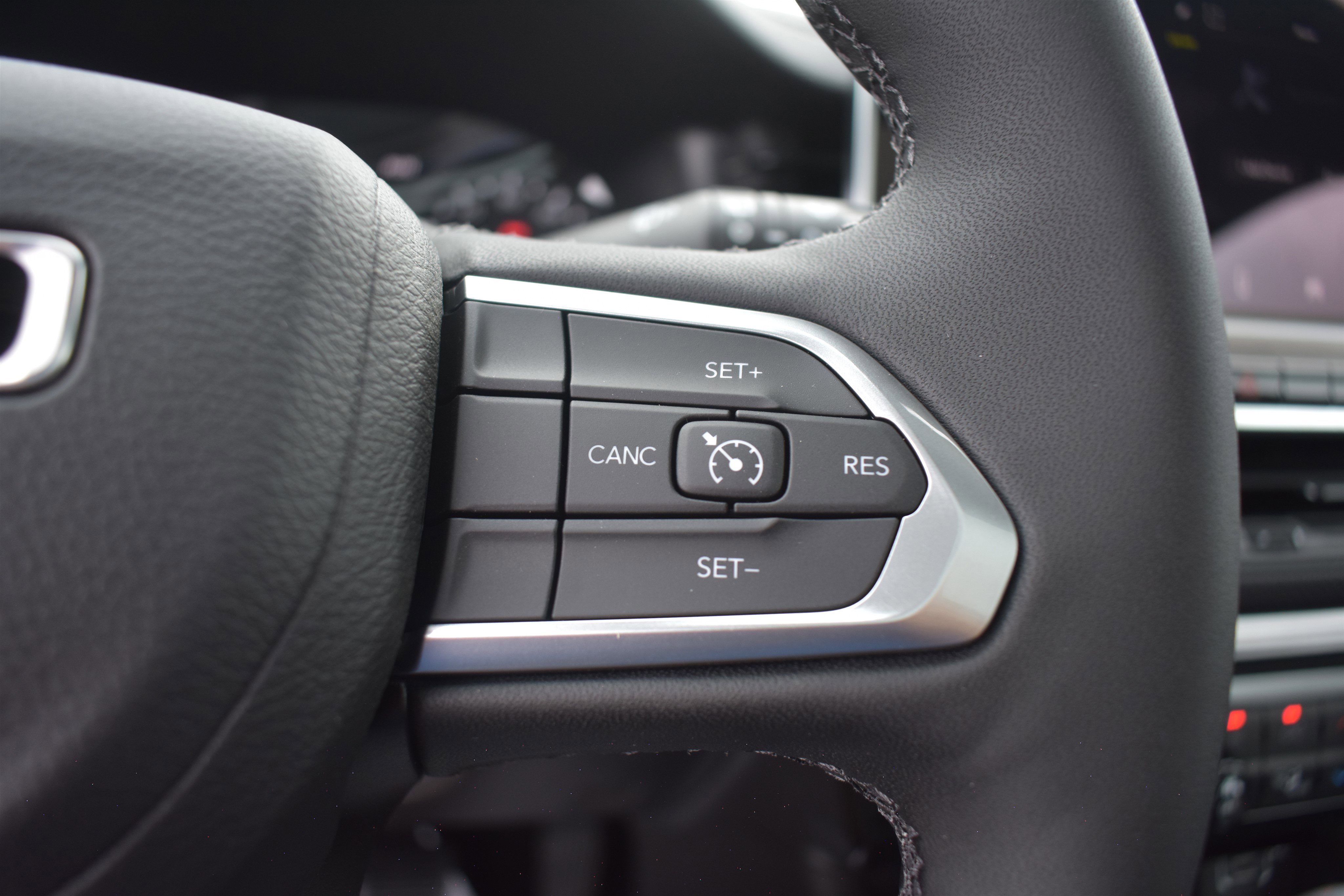 2025 Jeep Compass Latitude photo 13