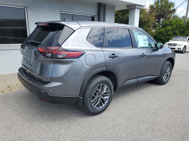 2025 Nissan Rogue S photo 2