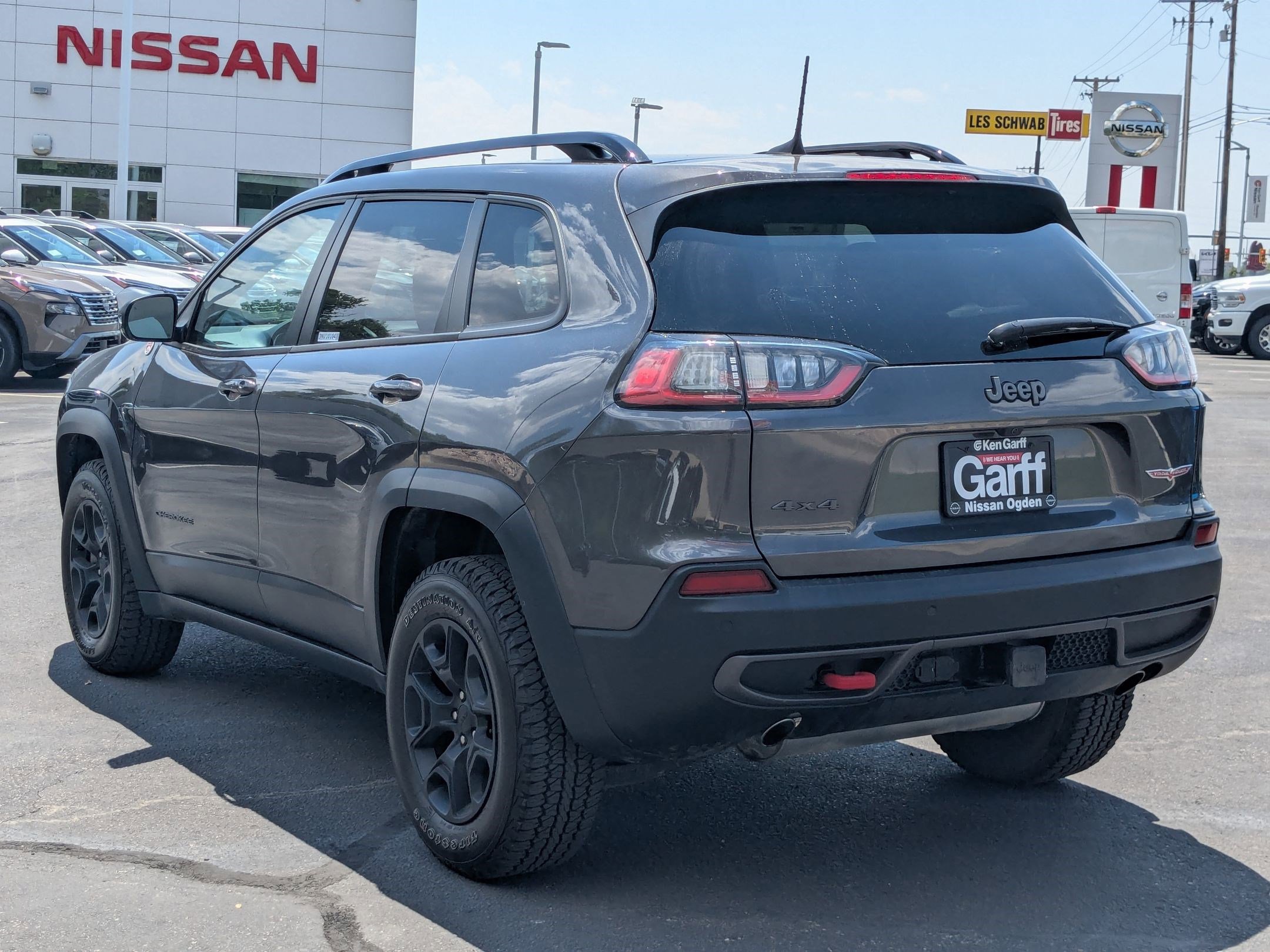 2022 Jeep Cherokee Trailhawk photo 4