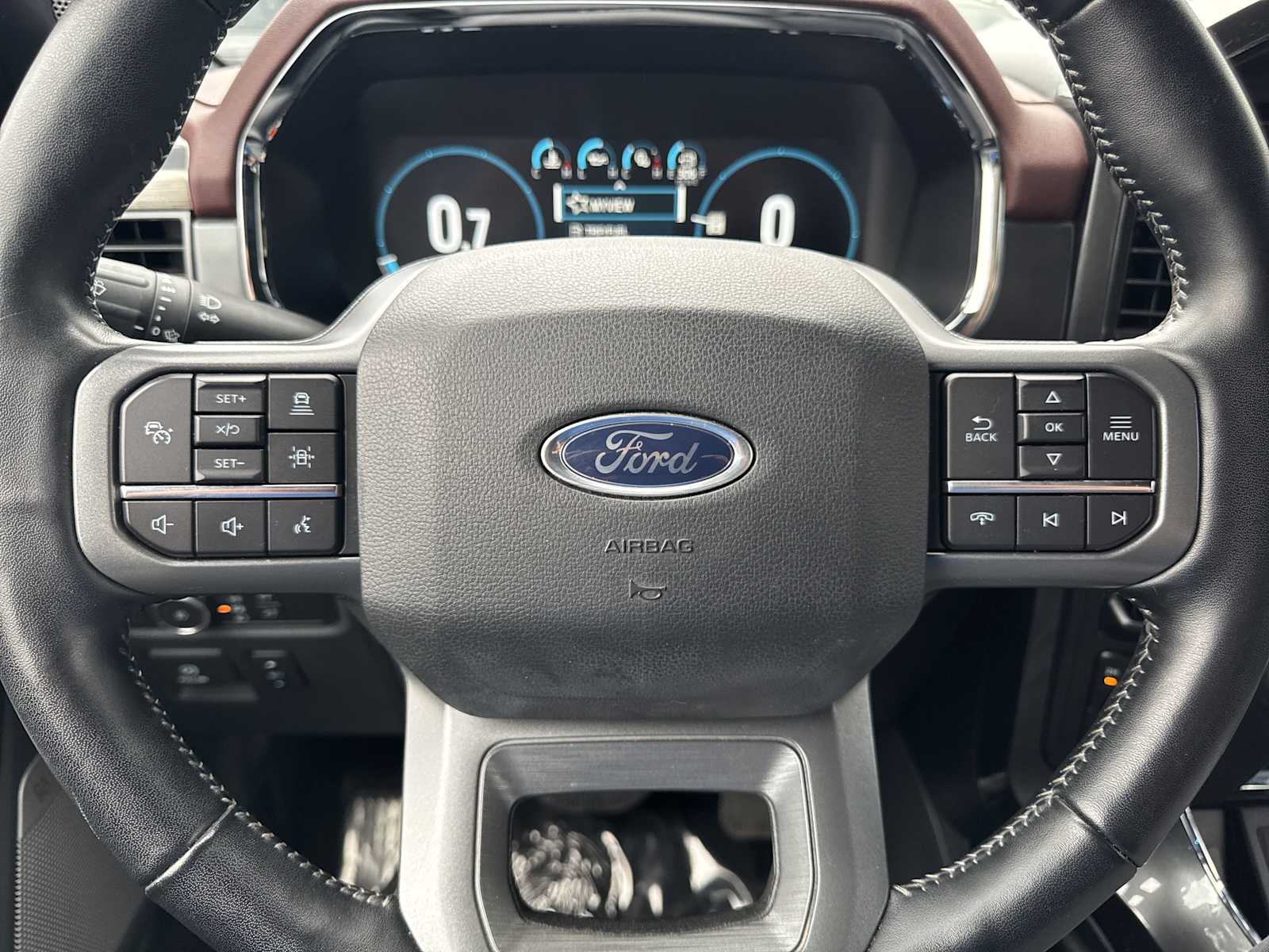 2022 Ford F-150 Lariat photo 29