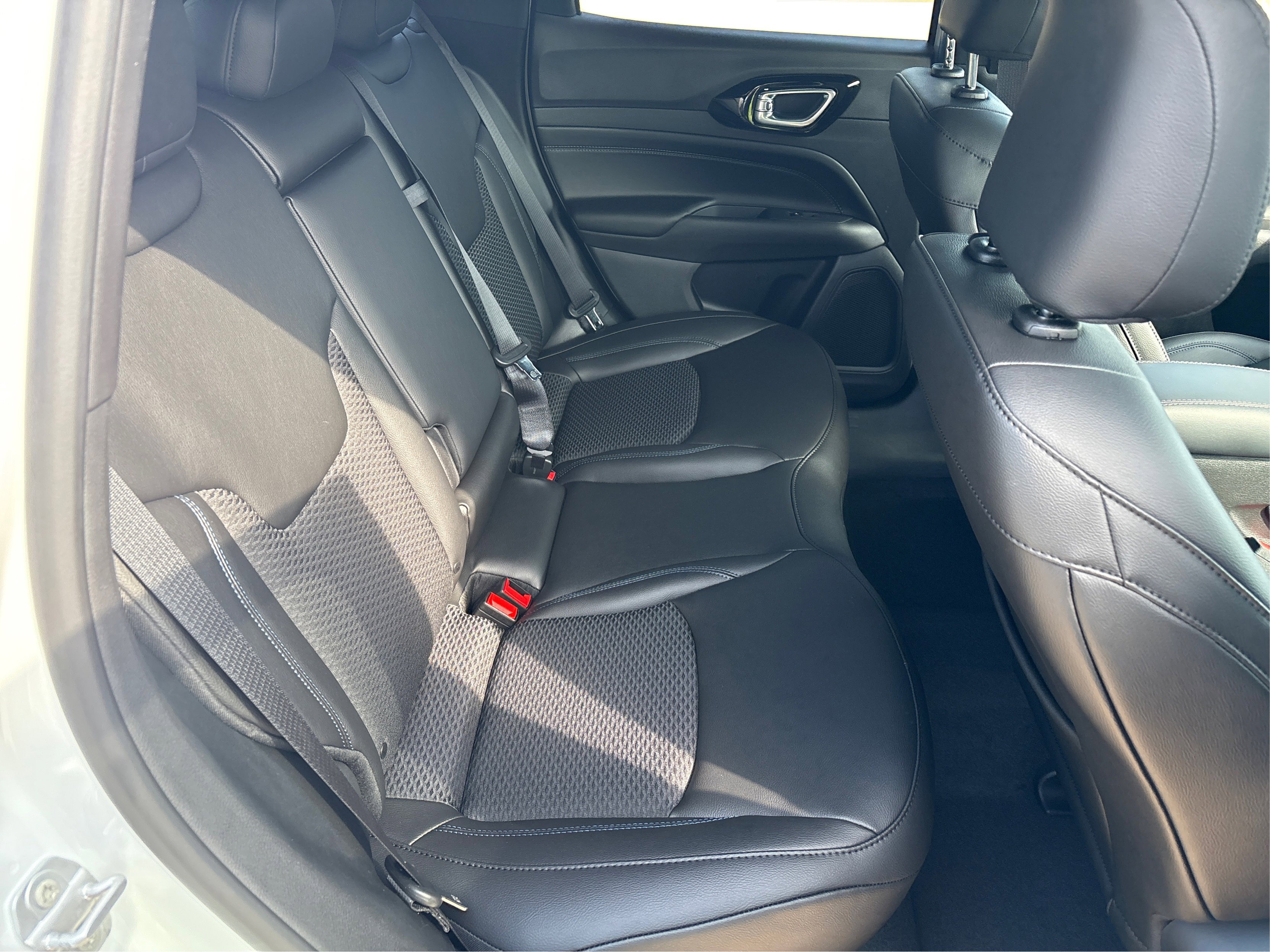 2025 Jeep Compass Latitude photo 15